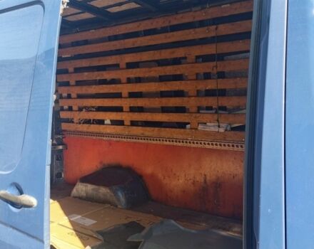 Синий Фольксваген Крафтер, объемом двигателя 2.5 л и пробегом 504 тыс. км за 10800 $, фото 3 на Automoto.ua