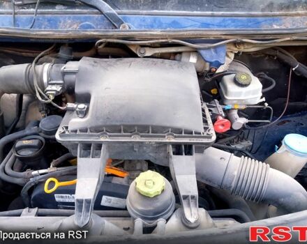 Синий Фольксваген Крафтер, объемом двигателя 2.5 л и пробегом 255 тыс. км за 9600 $, фото 7 на Automoto.ua