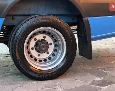 Синий Фольксваген Крафтер, объемом двигателя 1.97 л и пробегом 232 тыс. км за 18600 $, фото 48 на Automoto.ua