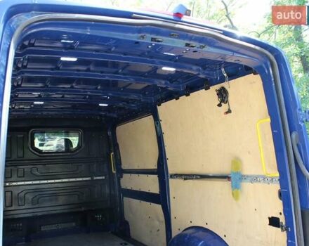 Синій Фольксваген Крафтєр, об'ємом двигуна 1.97 л та пробігом 290 тис. км за 25000 $, фото 5 на Automoto.ua