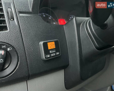 Синий Фольксваген Крафтер, объемом двигателя 2.46 л и пробегом 415 тыс. км за 14500 $, фото 6 на Automoto.ua