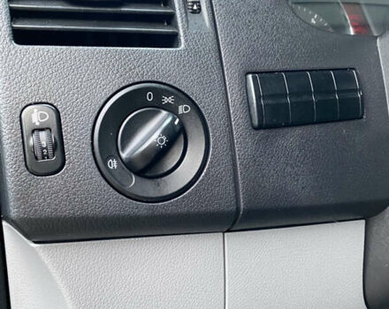 Синій Фольксваген Крафтєр, об'ємом двигуна 2 л та пробігом 260 тис. км за 16500 $, фото 24 на Automoto.ua