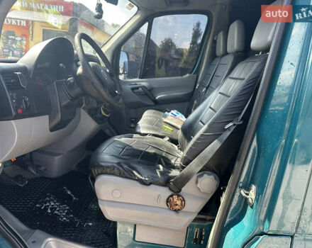 Зеленый Фольксваген Крафтер, объемом двигателя 2.46 л и пробегом 870 тыс. км за 9000 $, фото 5 на Automoto.ua