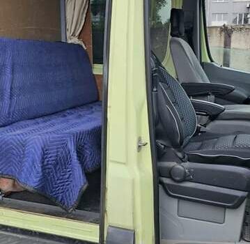 Зеленый Фольксваген Крафтер, объемом двигателя 2.46 л и пробегом 433 тыс. км за 15000 $, фото 4 на Automoto.ua