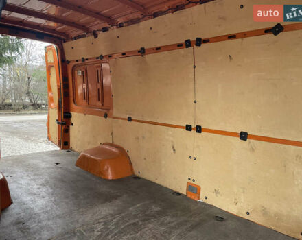 Помаранчевий Фольксваген Крафтєр, об'ємом двигуна 1.97 л та пробігом 288 тис. км за 14600 $, фото 11 на Automoto.ua