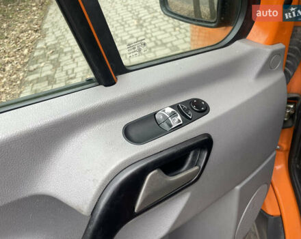 Помаранчевий Фольксваген Крафтєр, об'ємом двигуна 1.97 л та пробігом 288 тис. км за 14600 $, фото 15 на Automoto.ua