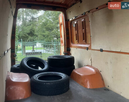 Помаранчевий Фольксваген Крафтєр, об'ємом двигуна 1.97 л та пробігом 288 тис. км за 15799 $, фото 18 на Automoto.ua