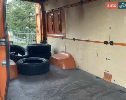 Помаранчевий Фольксваген Крафтєр, об'ємом двигуна 1.97 л та пробігом 288 тис. км за 15799 $, фото 17 на Automoto.ua