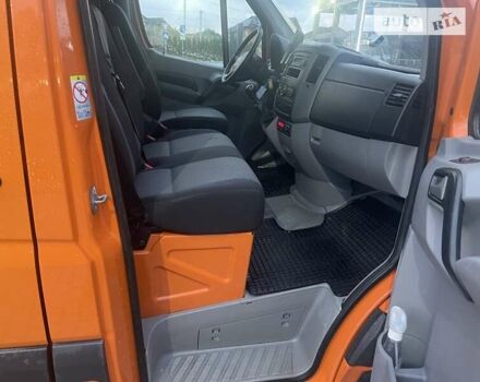 Оранжевый Фольксваген Крафтер, объемом двигателя 1.97 л и пробегом 220 тыс. км за 18000 $, фото 16 на Automoto.ua