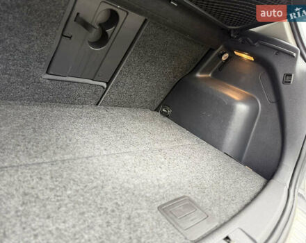 Серый Фольксваген Кросс Гольф, объемом двигателя 1.6 л и пробегом 182 тыс. км за 6500 $, фото 97 на Automoto.ua