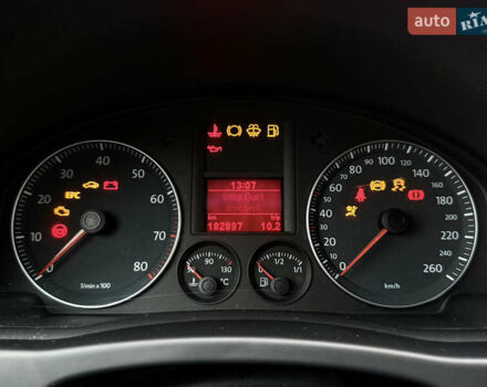 Серый Фольксваген Кросс Гольф, объемом двигателя 1.6 л и пробегом 182 тыс. км за 6500 $, фото 102 на Automoto.ua