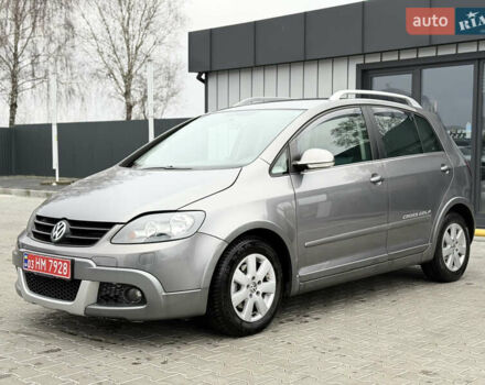 Серый Фольксваген Кросс Гольф, объемом двигателя 1.6 л и пробегом 182 тыс. км за 6500 $, фото 3 на Automoto.ua