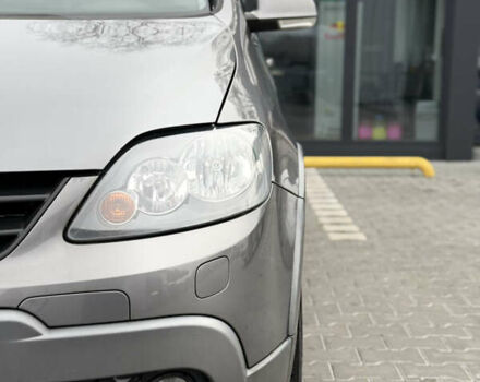 Серый Фольксваген Кросс Гольф, объемом двигателя 1.6 л и пробегом 182 тыс. км за 6500 $, фото 14 на Automoto.ua