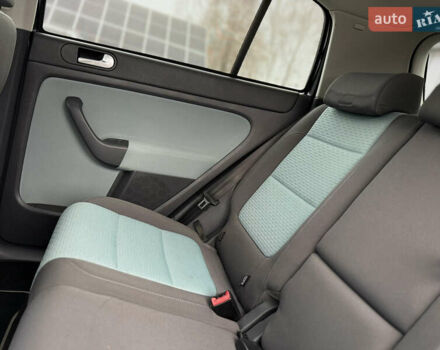 Серый Фольксваген Кросс Гольф, объемом двигателя 1.6 л и пробегом 182 тыс. км за 6500 $, фото 61 на Automoto.ua