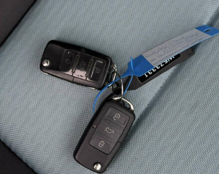 Серый Фольксваген Кросс Гольф, объемом двигателя 1.6 л и пробегом 182 тыс. км за 6500 $, фото 101 на Automoto.ua