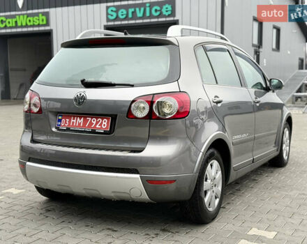 Серый Фольксваген Кросс Гольф, объемом двигателя 1.6 л и пробегом 182 тыс. км за 6500 $, фото 7 на Automoto.ua