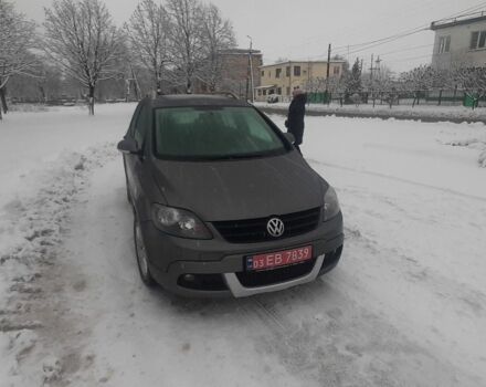 Серый Фольксваген Кросс Гольф, объемом двигателя 1.6 л и пробегом 219 тыс. км за 7499 $, фото 2 на Automoto.ua