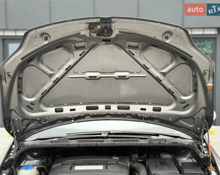 Серый Фольксваген Кросс Гольф, объемом двигателя 1.6 л и пробегом 182 тыс. км за 6500 $, фото 25 на Automoto.ua