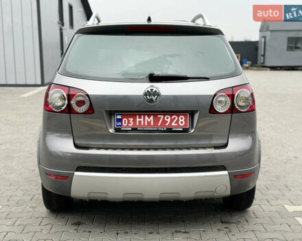 Серый Фольксваген Кросс Гольф, объемом двигателя 1.6 л и пробегом 182 тыс. км за 6500 $, фото 6 на Automoto.ua