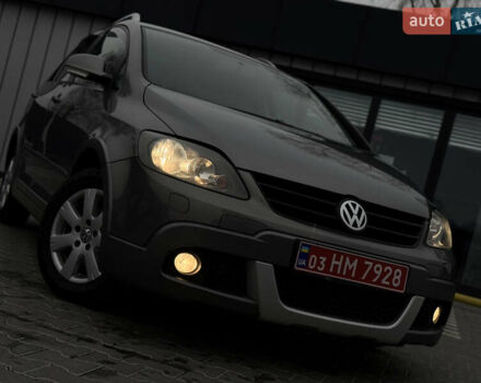 Серый Фольксваген Кросс Гольф, объемом двигателя 1.6 л и пробегом 182 тыс. км за 6500 $, фото 104 на Automoto.ua