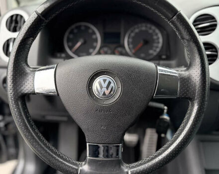 Серый Фольксваген Кросс Гольф, объемом двигателя 1.6 л и пробегом 182 тыс. км за 6500 $, фото 46 на Automoto.ua