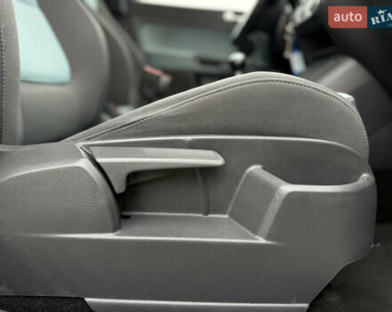 Серый Фольксваген Кросс Гольф, объемом двигателя 1.6 л и пробегом 182 тыс. км за 6500 $, фото 85 на Automoto.ua