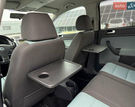 Серый Фольксваген Кросс Гольф, объемом двигателя 1.6 л и пробегом 182 тыс. км за 6500 $, фото 65 на Automoto.ua