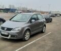 Серый Фольксваген Кросс Гольф, объемом двигателя 1.6 л и пробегом 219 тыс. км за 7499 $, фото 1 на Automoto.ua