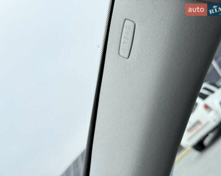 Серый Фольксваген Кросс Гольф, объемом двигателя 1.6 л и пробегом 182 тыс. км за 6500 $, фото 36 на Automoto.ua