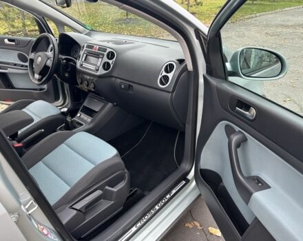 Серый Фольксваген Кросс Гольф, объемом двигателя 1.4 л и пробегом 213 тыс. км за 6900 $, фото 5 на Automoto.ua