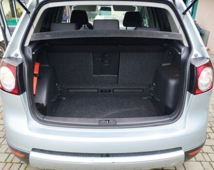 Сірий Фольксваген Кросс Гольф, об'ємом двигуна 1.4 л та пробігом 244 тис. км за 6450 $, фото 7 на Automoto.ua