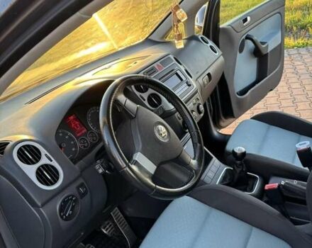 Серый Фольксваген Кросс Гольф, объемом двигателя 1.4 л и пробегом 152 тыс. км за 6500 $, фото 4 на Automoto.ua