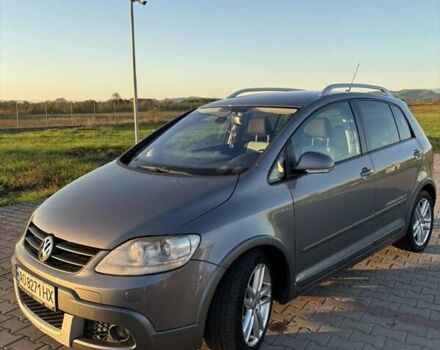 Серый Фольксваген Кросс Гольф, объемом двигателя 1.4 л и пробегом 152 тыс. км за 6500 $, фото 1 на Automoto.ua