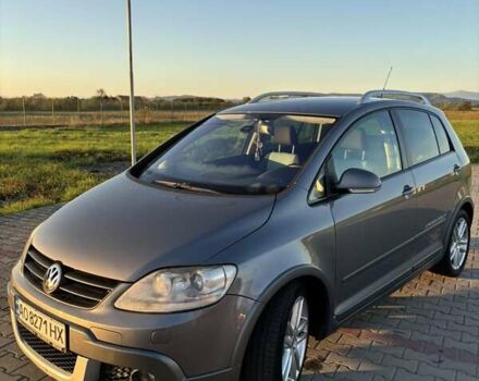 Серый Фольксваген Кросс Гольф, объемом двигателя 1.4 л и пробегом 152 тыс. км за 6500 $, фото 5 на Automoto.ua