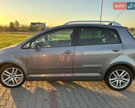 Серый Фольксваген Кросс Гольф, объемом двигателя 1.4 л и пробегом 152 тыс. км за 6500 $, фото 3 на Automoto.ua