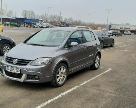 Серый Фольксваген Кросс Гольф, объемом двигателя 1.6 л и пробегом 219 тыс. км за 7499 $, фото 1 на Automoto.ua