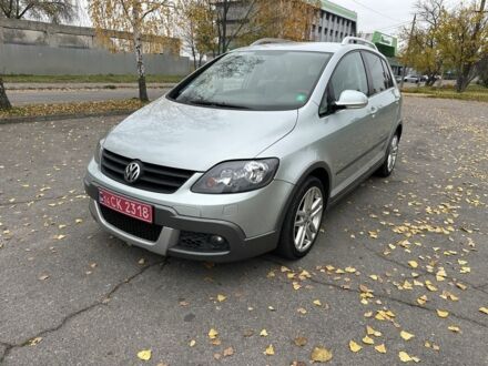 Серый Фольксваген Кросс Гольф, объемом двигателя 1.4 л и пробегом 213 тыс. км за 6900 $, фото 1 на Automoto.ua