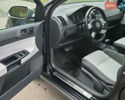 Черный Фольксваген Кросс Поло, объемом двигателя 1.4 л и пробегом 119 тыс. км за 6500 $, фото 27 на Automoto.ua