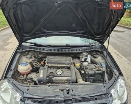 Черный Фольксваген Кросс Поло, объемом двигателя 1.4 л и пробегом 119 тыс. км за 6800 $, фото 46 на Automoto.ua