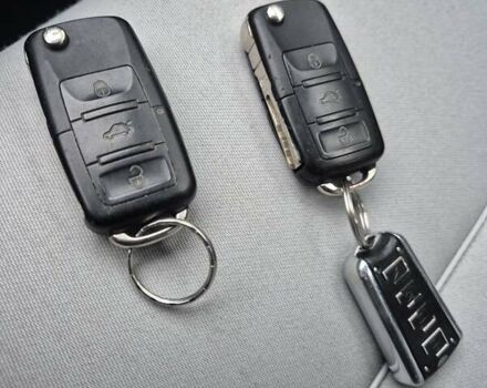 Черный Фольксваген Кросс Поло, объемом двигателя 1.4 л и пробегом 119 тыс. км за 6800 $, фото 51 на Automoto.ua