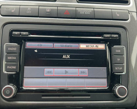 Черный Фольксваген Кросс Поло, объемом двигателя 1.2 л и пробегом 135 тыс. км за 10300 $, фото 46 на Automoto.ua