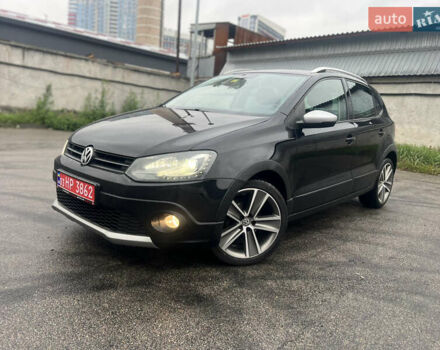 Черный Фольксваген Кросс Поло, объемом двигателя 1.2 л и пробегом 135 тыс. км за 10300 $, фото 5 на Automoto.ua