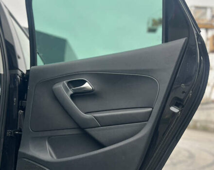 Черный Фольксваген Кросс Поло, объемом двигателя 1.2 л и пробегом 135 тыс. км за 10300 $, фото 36 на Automoto.ua