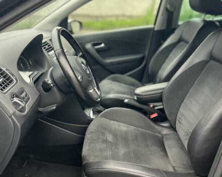 Черный Фольксваген Кросс Поло, объемом двигателя 1.2 л и пробегом 135 тыс. км за 10300 $, фото 37 на Automoto.ua