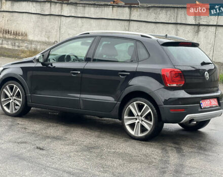 Черный Фольксваген Кросс Поло, объемом двигателя 1.2 л и пробегом 135 тыс. км за 10300 $, фото 3 на Automoto.ua