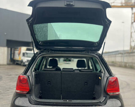 Черный Фольксваген Кросс Поло, объемом двигателя 1.2 л и пробегом 135 тыс. км за 10300 $, фото 61 на Automoto.ua