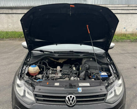 Черный Фольксваген Кросс Поло, объемом двигателя 1.2 л и пробегом 135 тыс. км за 10300 $, фото 64 на Automoto.ua