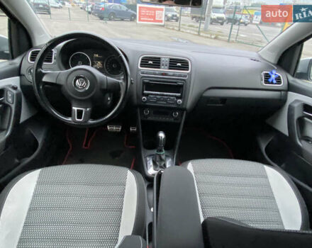 Черный Фольксваген Кросс Поло, объемом двигателя 1.6 л и пробегом 192 тыс. км за 8800 $, фото 10 на Automoto.ua