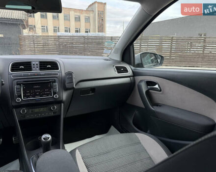 Черный Фольксваген Кросс Поло, объемом двигателя 1.6 л и пробегом 236 тыс. км за 8700 $, фото 37 на Automoto.ua