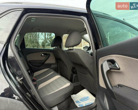 Черный Фольксваген Кросс Поло, объемом двигателя 1.6 л и пробегом 236 тыс. км за 8700 $, фото 34 на Automoto.ua